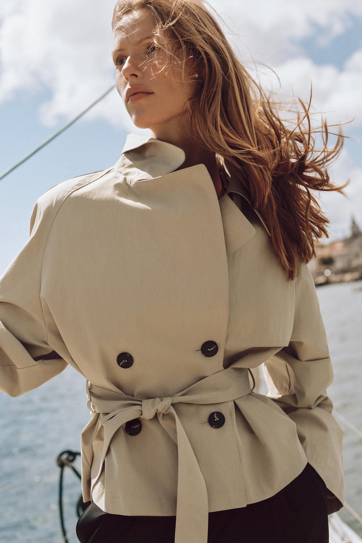 Trenchcoat INES, Silhouette