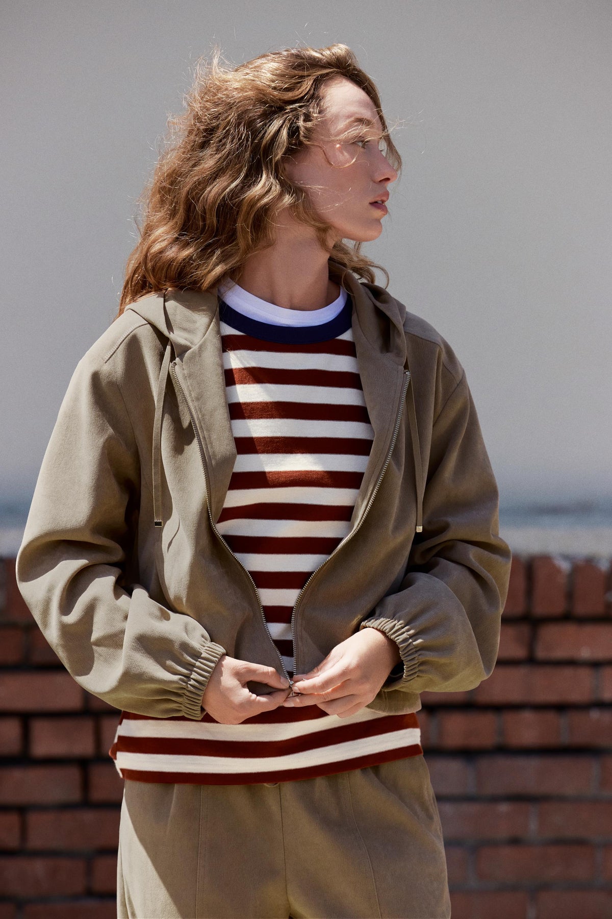 Set OLA, Styling